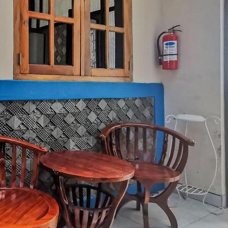 Hotel Reddoorz Near Pantai Pancer Door Pacitan Esterno foto